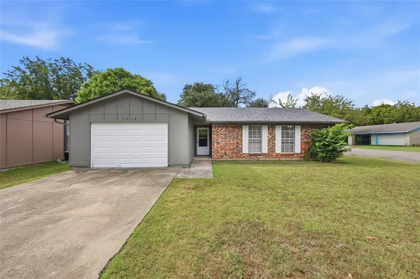 $1,495 | 1312 Churchill Way West, Sherman, TX 75092
