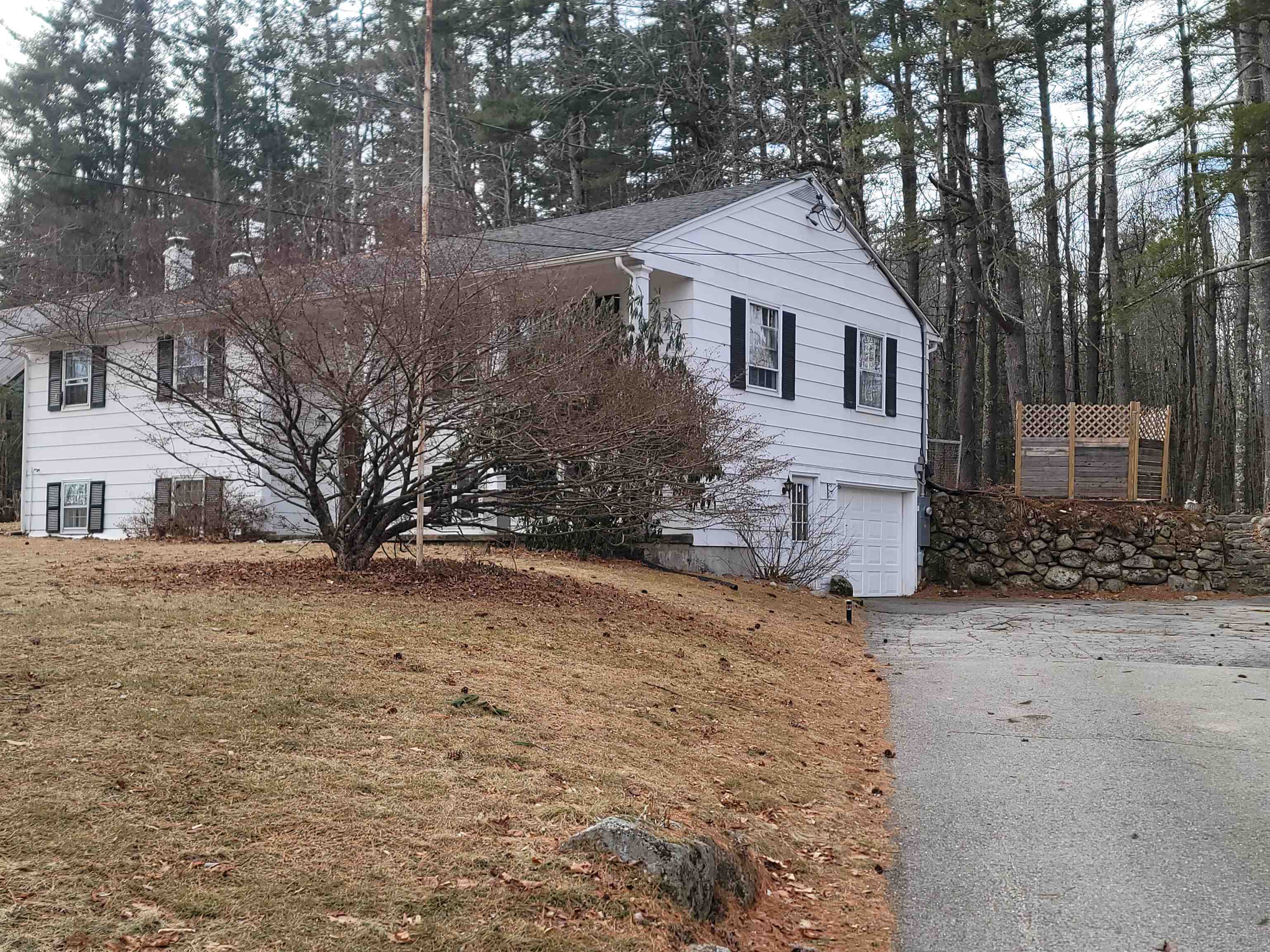 77 Tuftonboro Neck Road Tuftonboro, NH 03853 - Photo 2 of 24