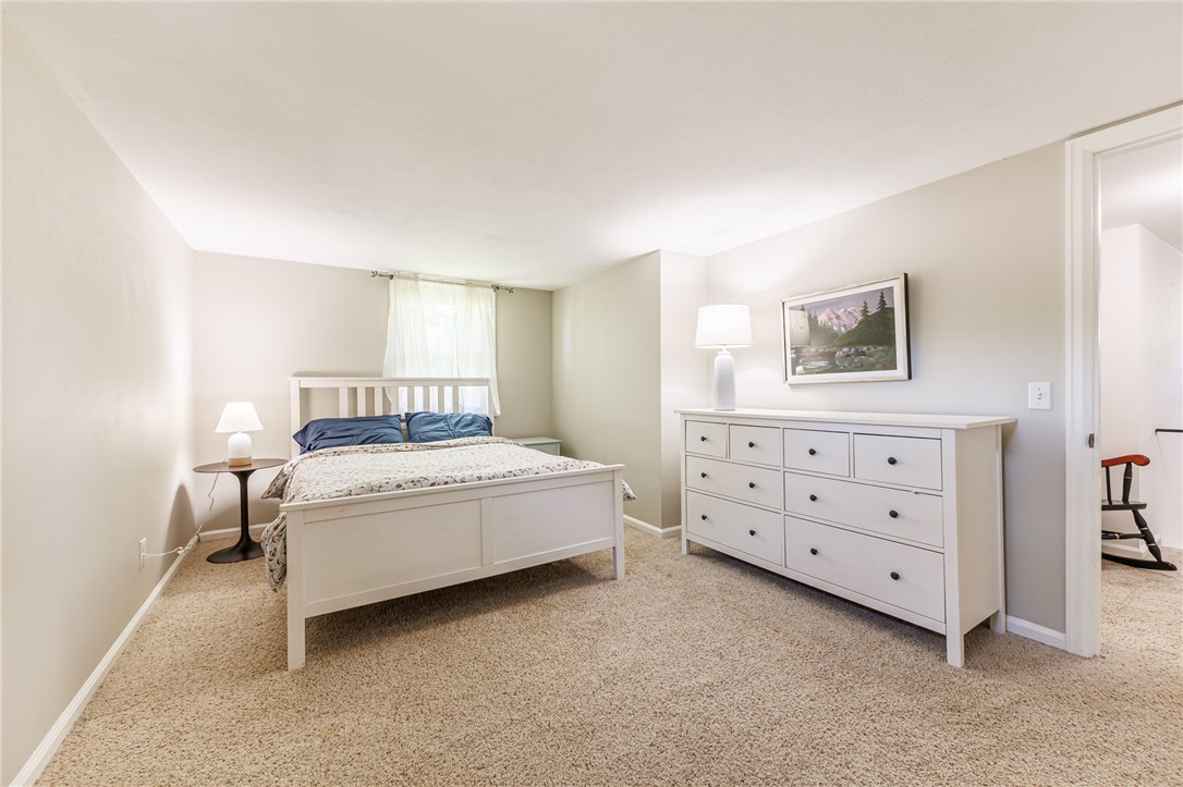 180 Overbrook Road Pittsford, NY 14618 - Photo 21 of 35