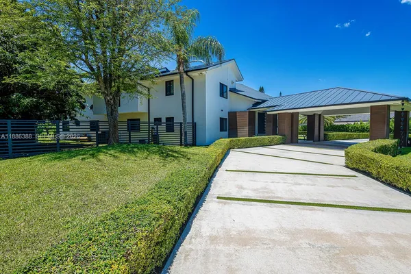 $4,500,000 | 10506 Southwest 89th Place, Miami, FL 33176