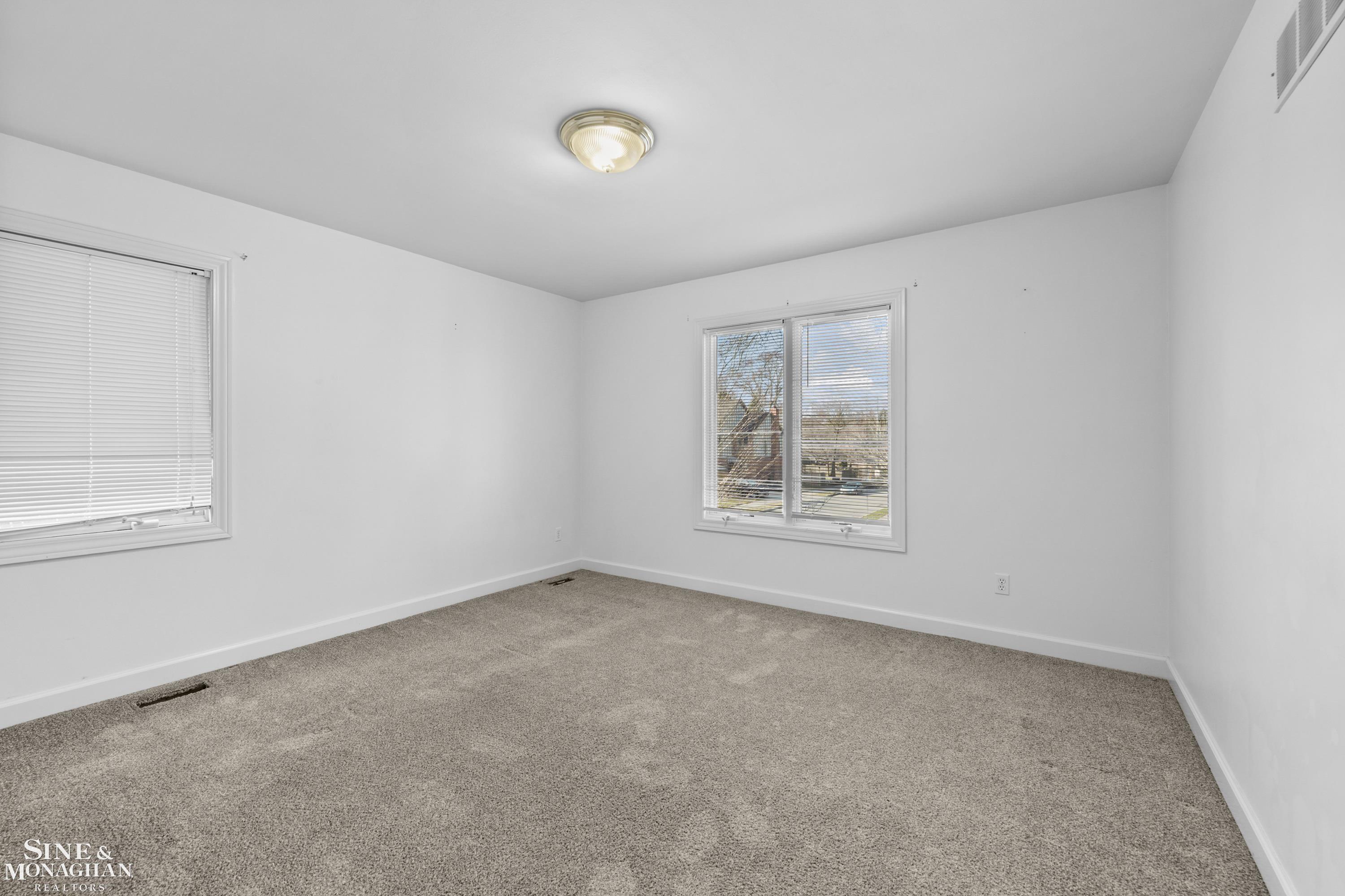 904 Trombley Road Grosse Pointe, MI 48230 - Photo 15 of 27