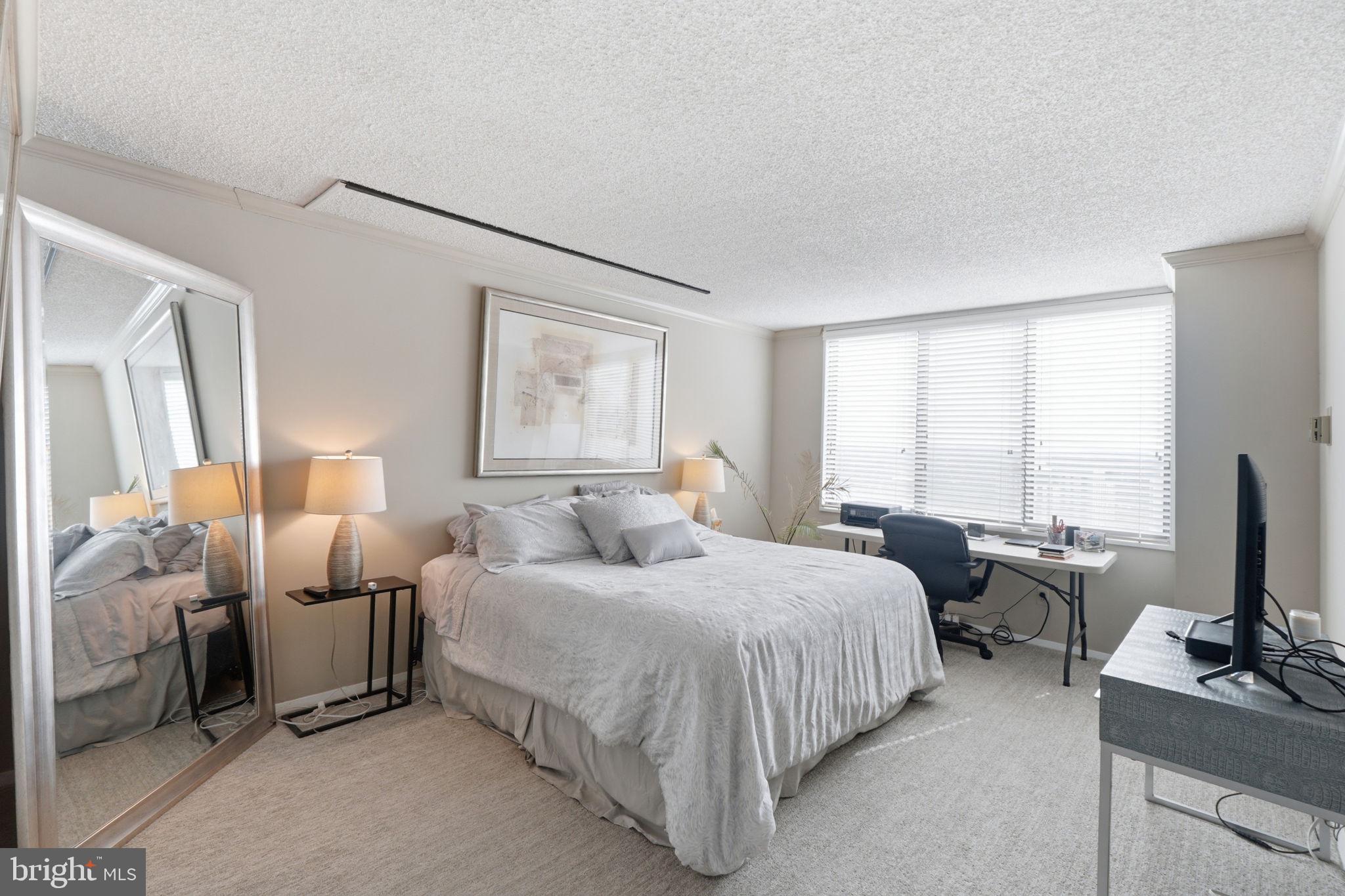 5225 Pooks Hill Road, Unit 1401N Bethesda, MD 20814 - Photo 13 of 64