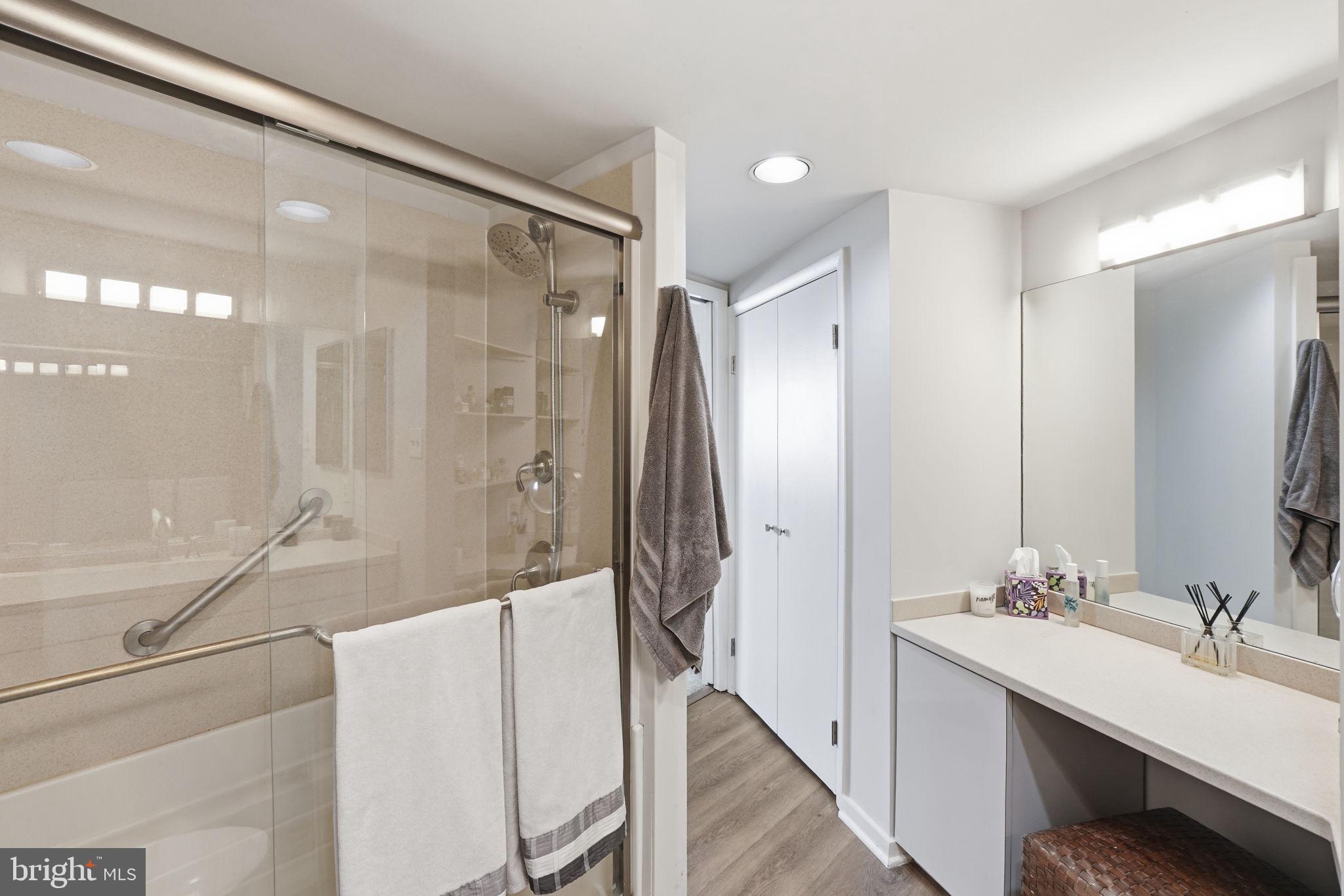 5225 Pooks Hill Road, Unit 1401N Bethesda, MD 20814 - Photo 20 of 64