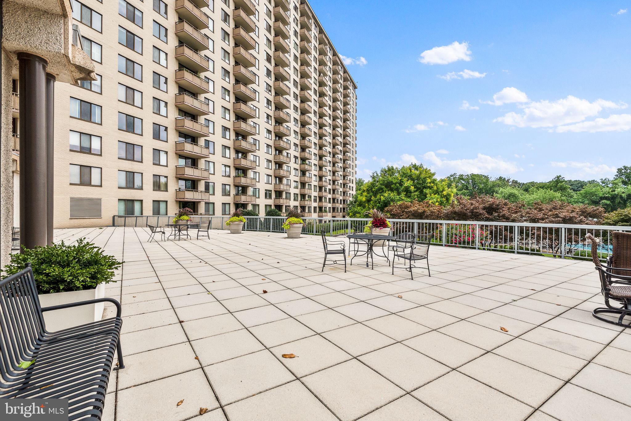 5225 Pooks Hill Road, Unit 1401N Bethesda, MD 20814 - Photo 26 of 64