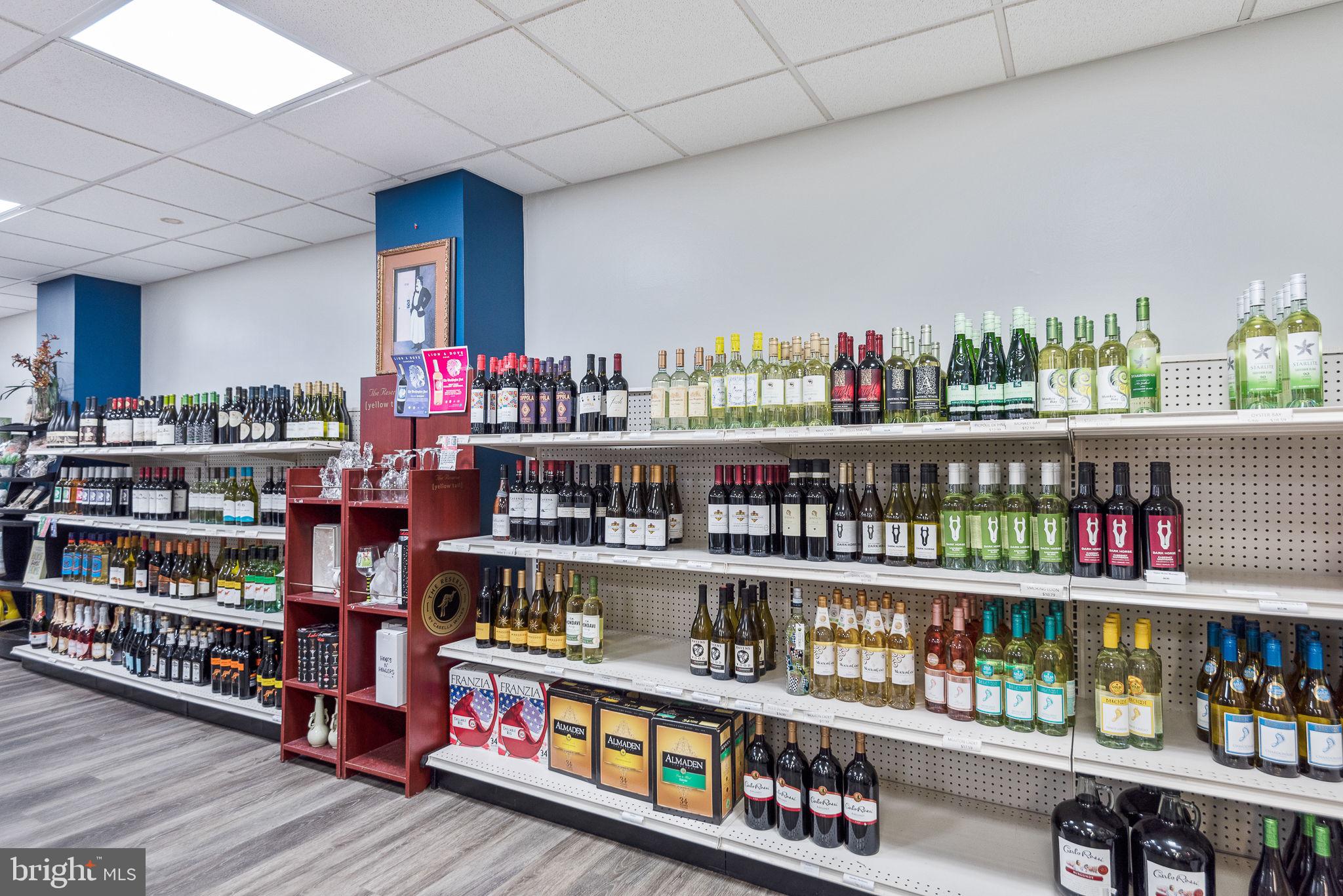 5225 Pooks Hill Road, Unit 1401N Bethesda, MD 20814 - Photo 41 of 64