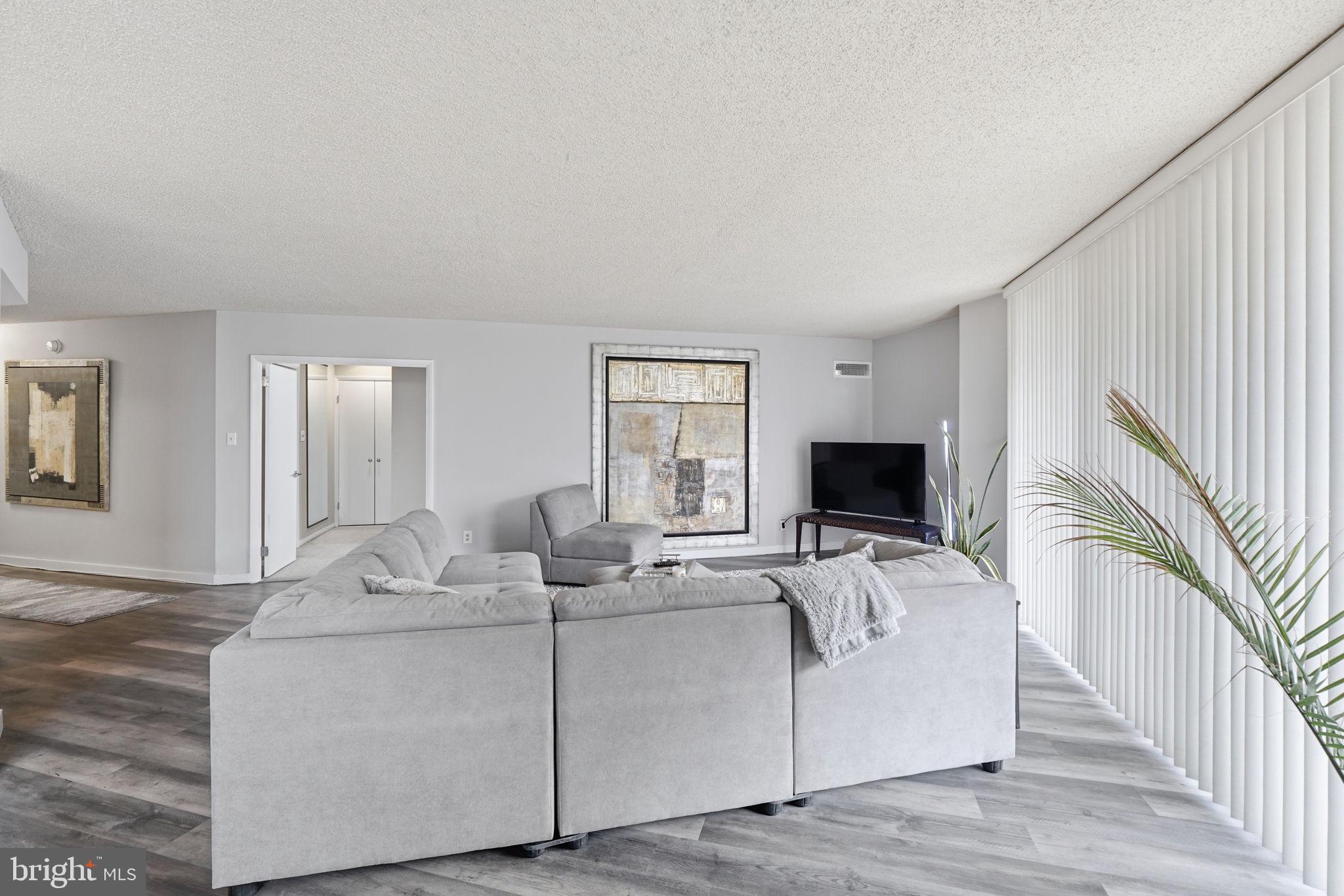 5225 Pooks Hill Road, Unit 1401N Bethesda, MD 20814 - Photo 7 of 64