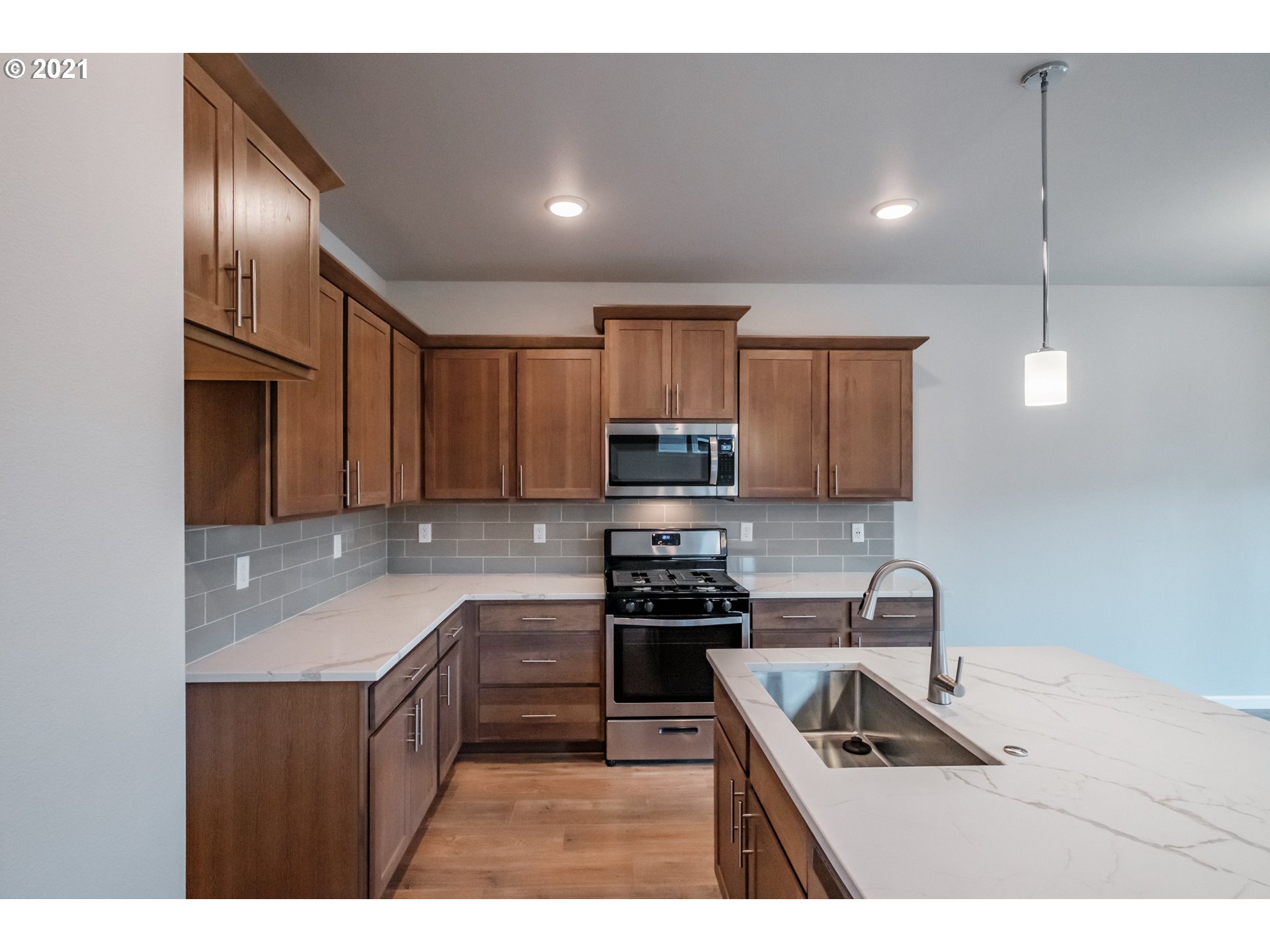 51785 Fordham Drive La Pine, OR 97739 - Photo 9 of 32