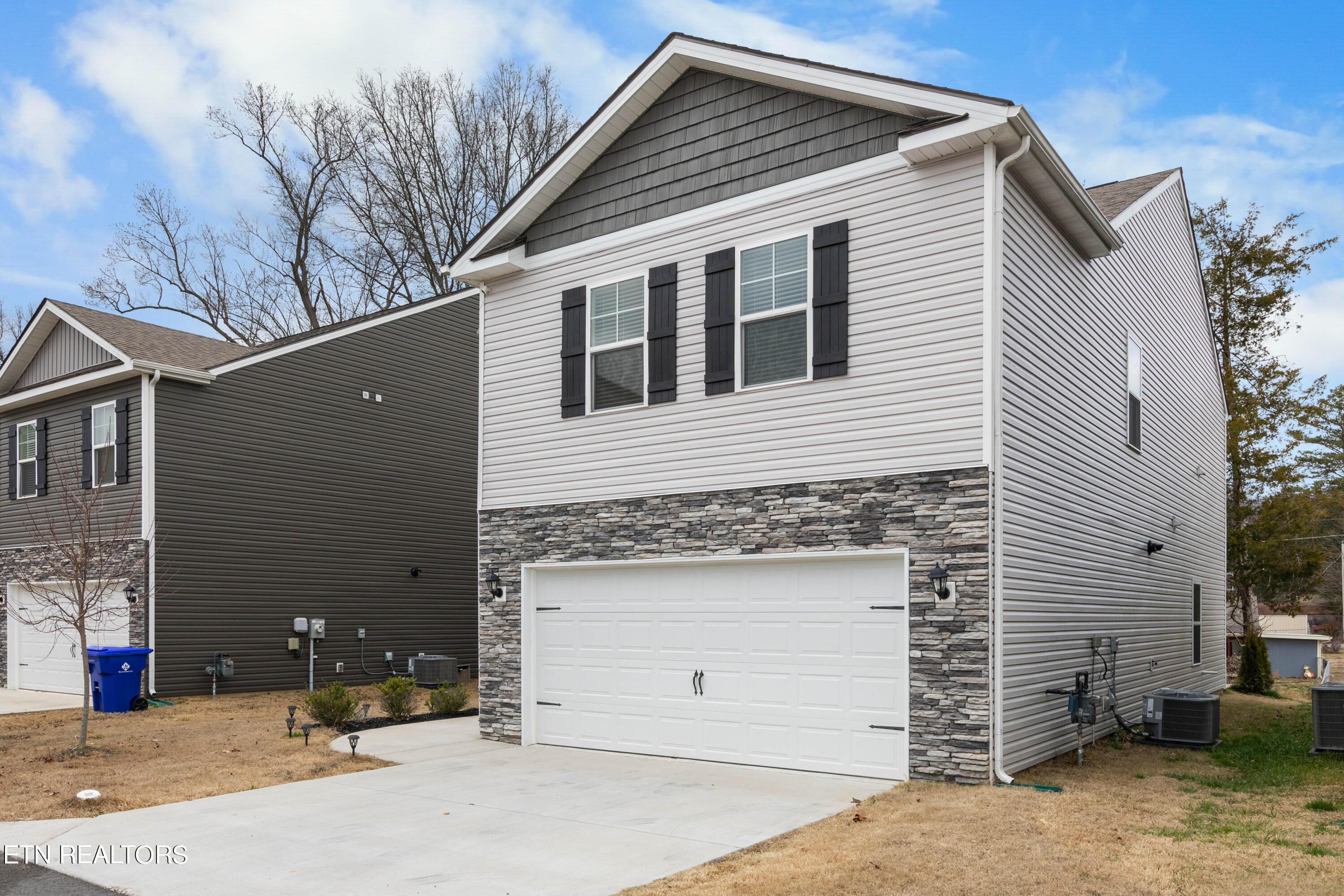 5 Ivy Court Clinton, TN 37716 - Photo 2 of 29 030A7782