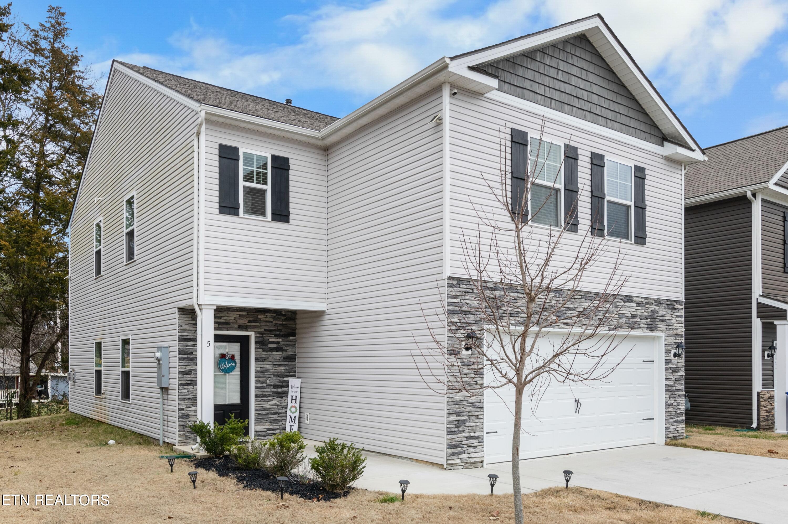 5 Ivy Court Clinton, TN 37716 - Photo 3 of 29 030A7795