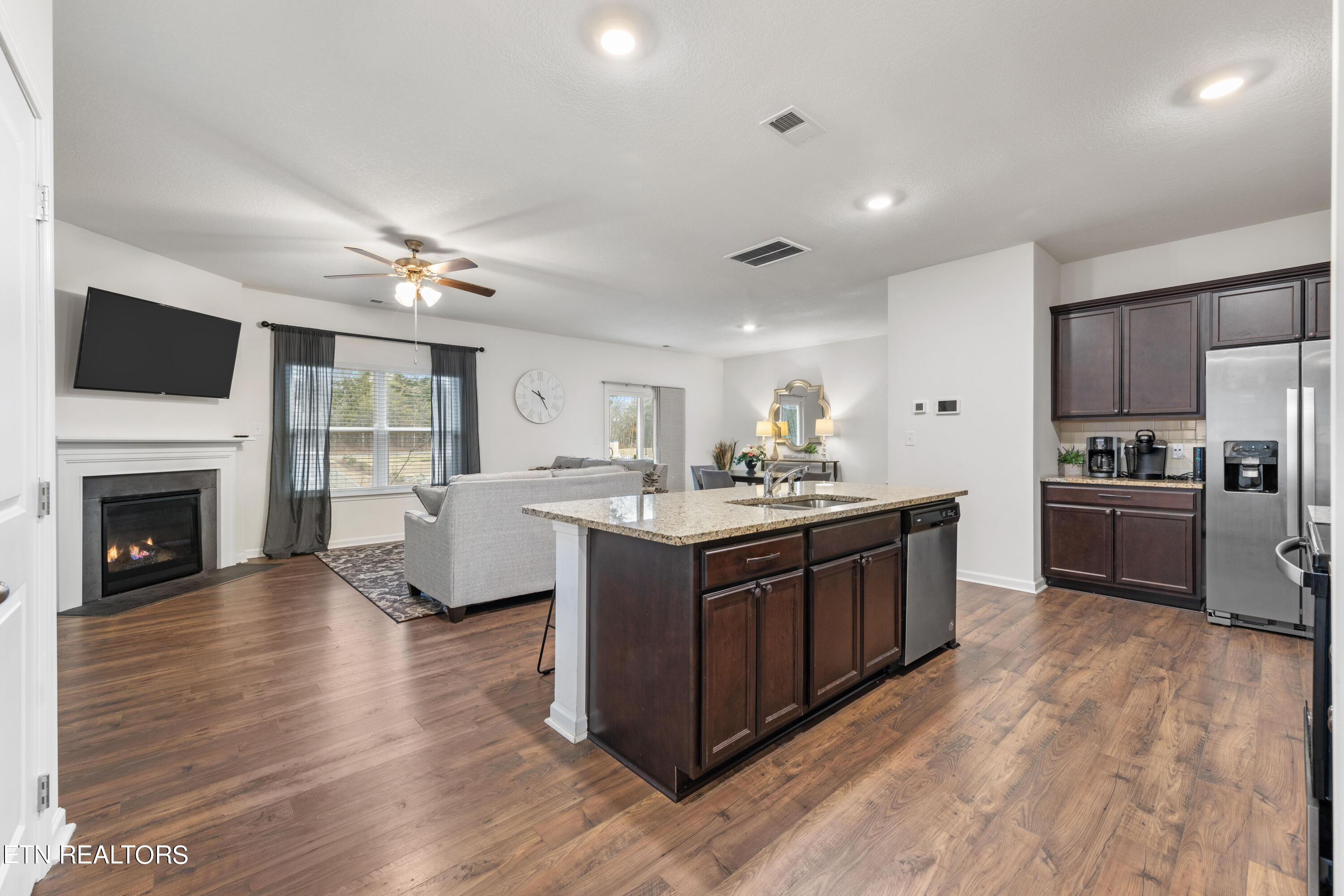 5 Ivy Court Clinton, TN 37716 - Photo 10 of 29 030A7620