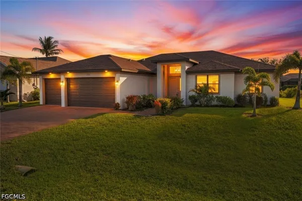 $2,500 | 2721 Southwest 11th Avenue, Cape Coral, FL 33914