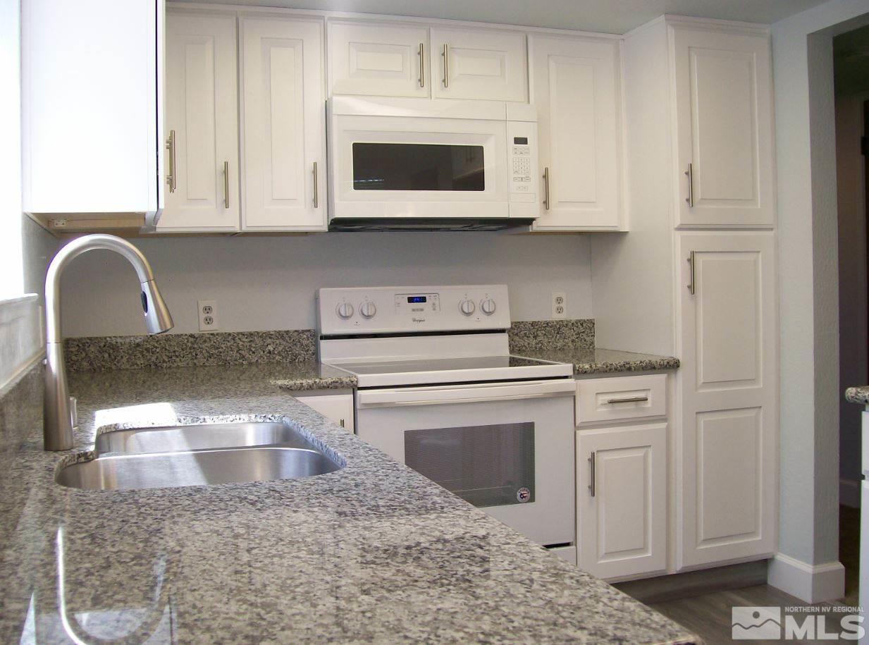 6258 Chesterfield Lane Reno, NV 89523 - Photo 3 of 6 Photo 3