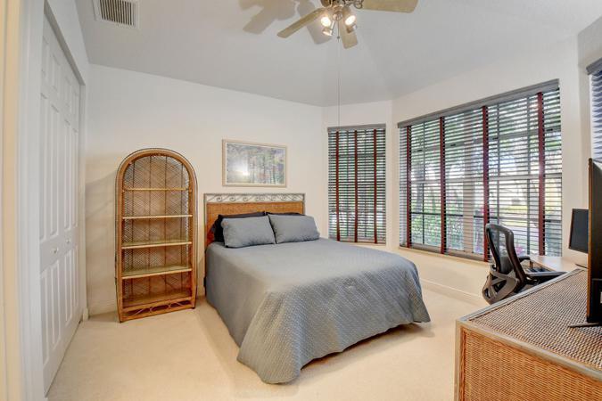 19305 Skyridge Circle Boca Raton, FL 33498 - Photo 18 of 30 14557452_2_800_450