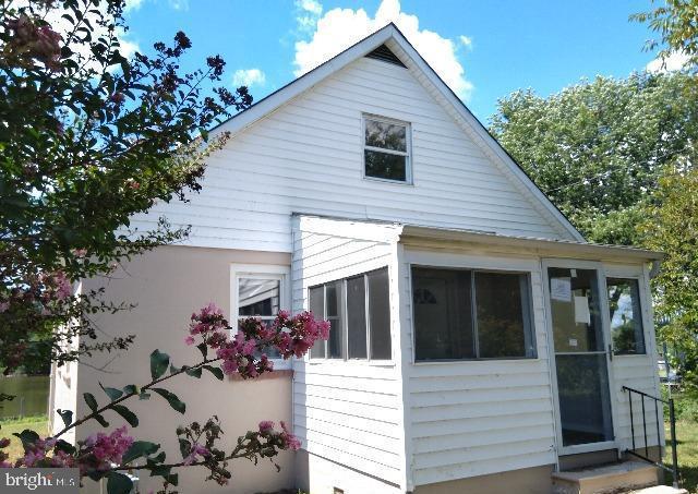 806 Creek Road Baltimore, MD 21221 - Photo 1 of 12 Gallery Image 1