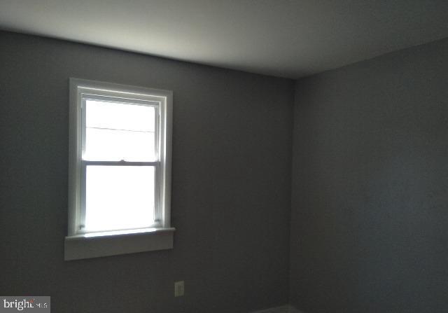 806 Creek Road Baltimore, MD 21221 - Photo 6 of 12 Gallery Image 6