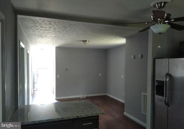 806 Creek Road Baltimore, MD 21221 - Photo 9 of 12 Gallery Image 9