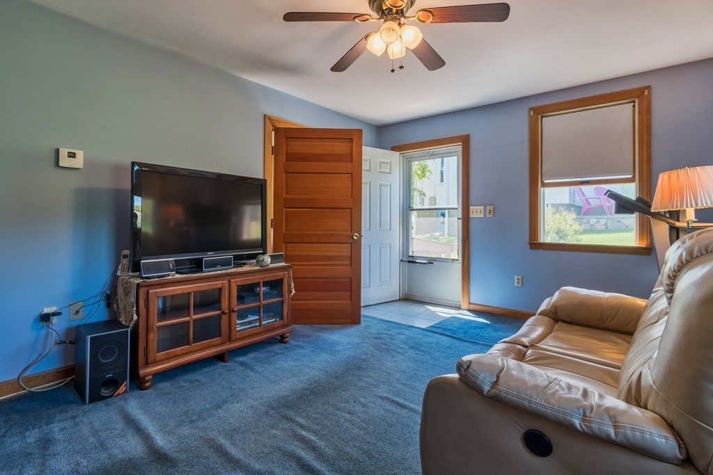 87 Wendell Street Winchester, MA 01890 - Photo 11 of 28