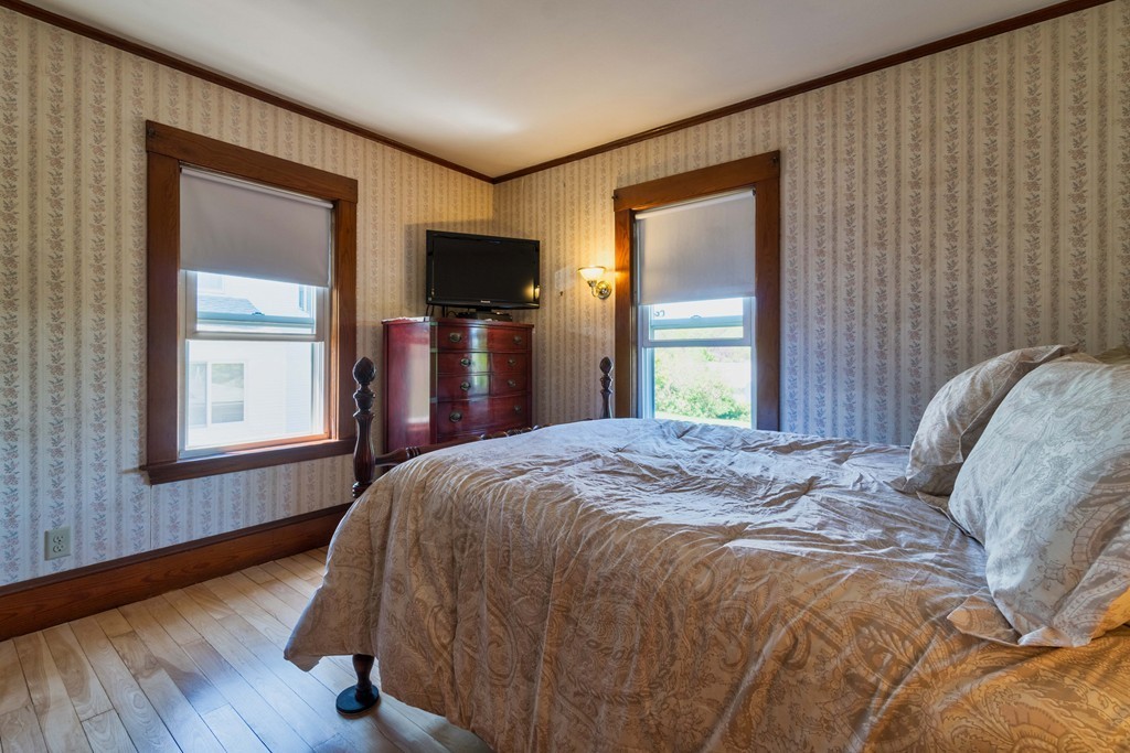 87 Wendell Street Winchester, MA 01890 - Photo 14 of 28