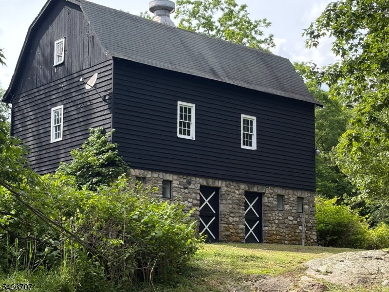 373 Green Road Sparta, NJ 07871 - Photo 5 of 40
