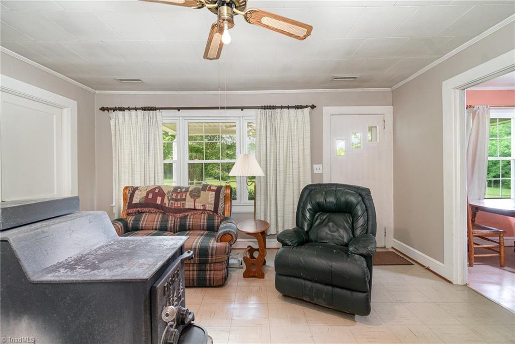 5020 Fred Lineberry Road Randleman, NC 27317 - Photo 3 of 25 Living Room