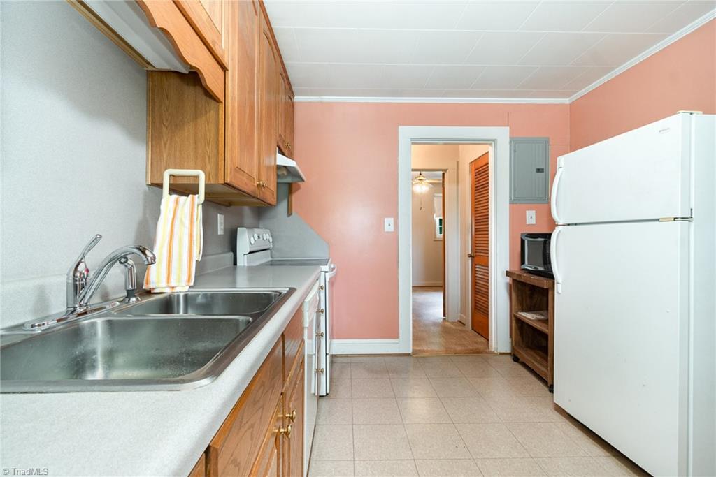 5020 Fred Lineberry Road Randleman, NC 27317 - Photo 6 of 25 Kitchen