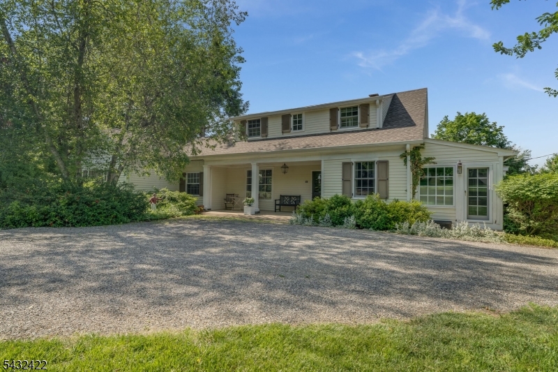 11 New Street Mendham, NJ 07945 - Photo 35 of 35 a front view of a house with a garden