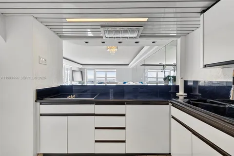 $3,950 | 3000 East Sunrise Boulevard, Unit PHB, Fort Lauderdale, FL 33304