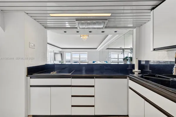 $3,650 | 3000 East Sunrise Boulevard, Unit PHB, Fort Lauderdale, FL 33304