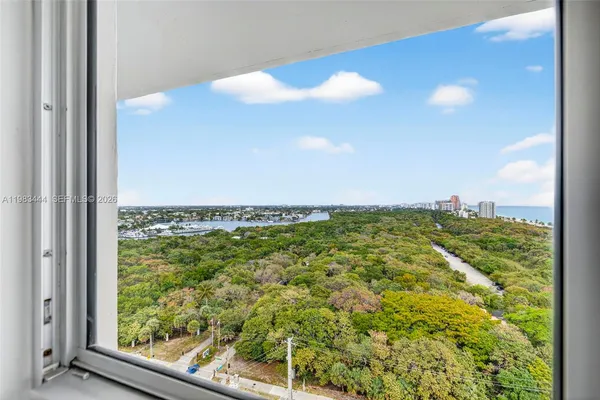 $3,650 | 3000 East Sunrise Boulevard, Unit PHB, Fort Lauderdale, FL 33304