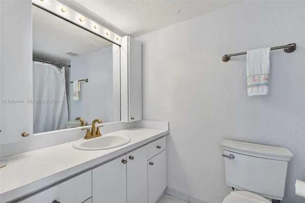 $3,650 | 3000 East Sunrise Boulevard, Unit PHB, Fort Lauderdale, FL 33304