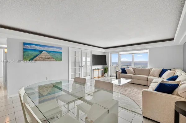 $3,650 | 3000 East Sunrise Boulevard, Unit PHB, Fort Lauderdale, FL 33304