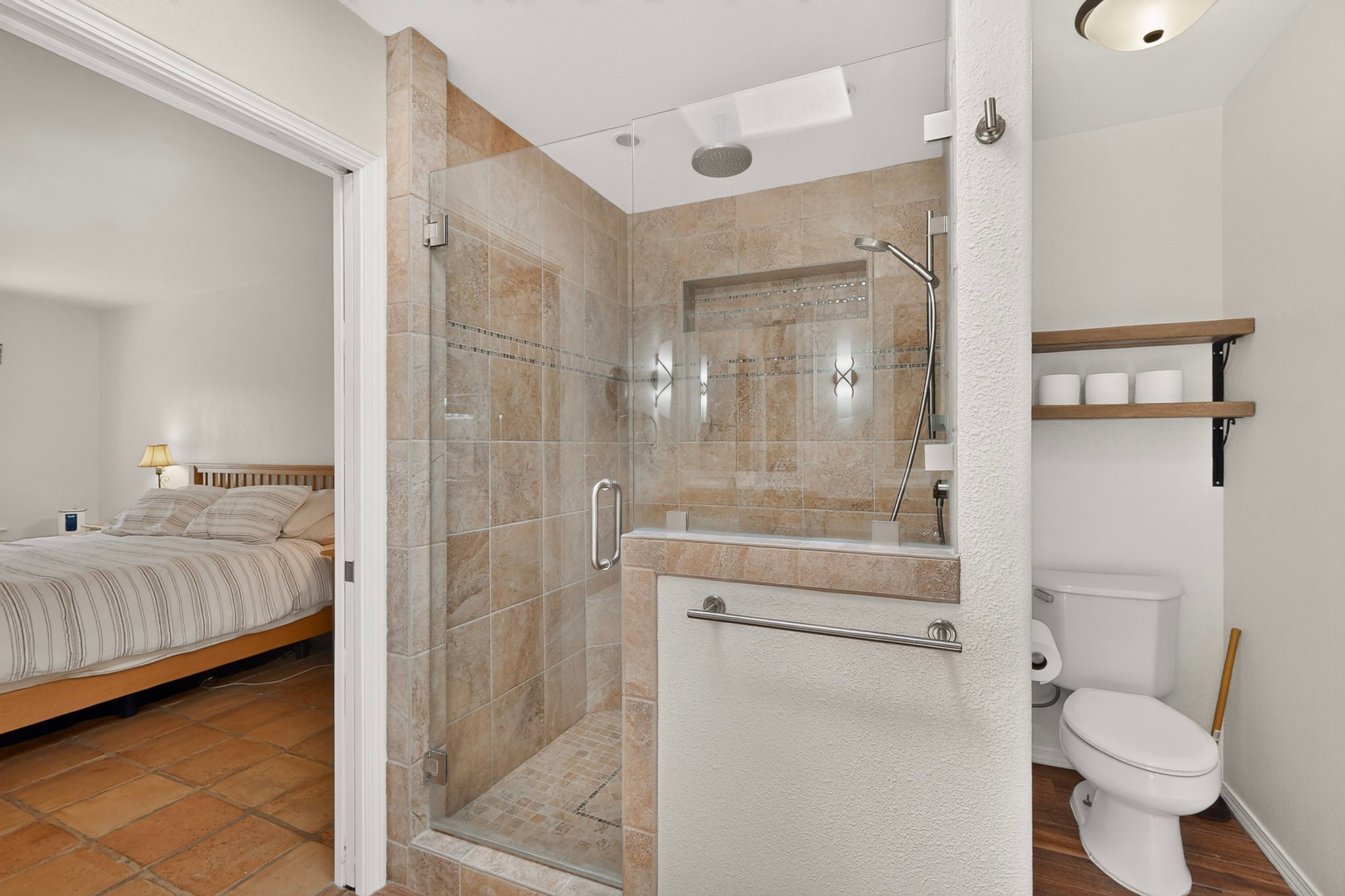 39 Cuesta Road Santa Fe, NM 87508 - Photo 23 of 70 Primary bath