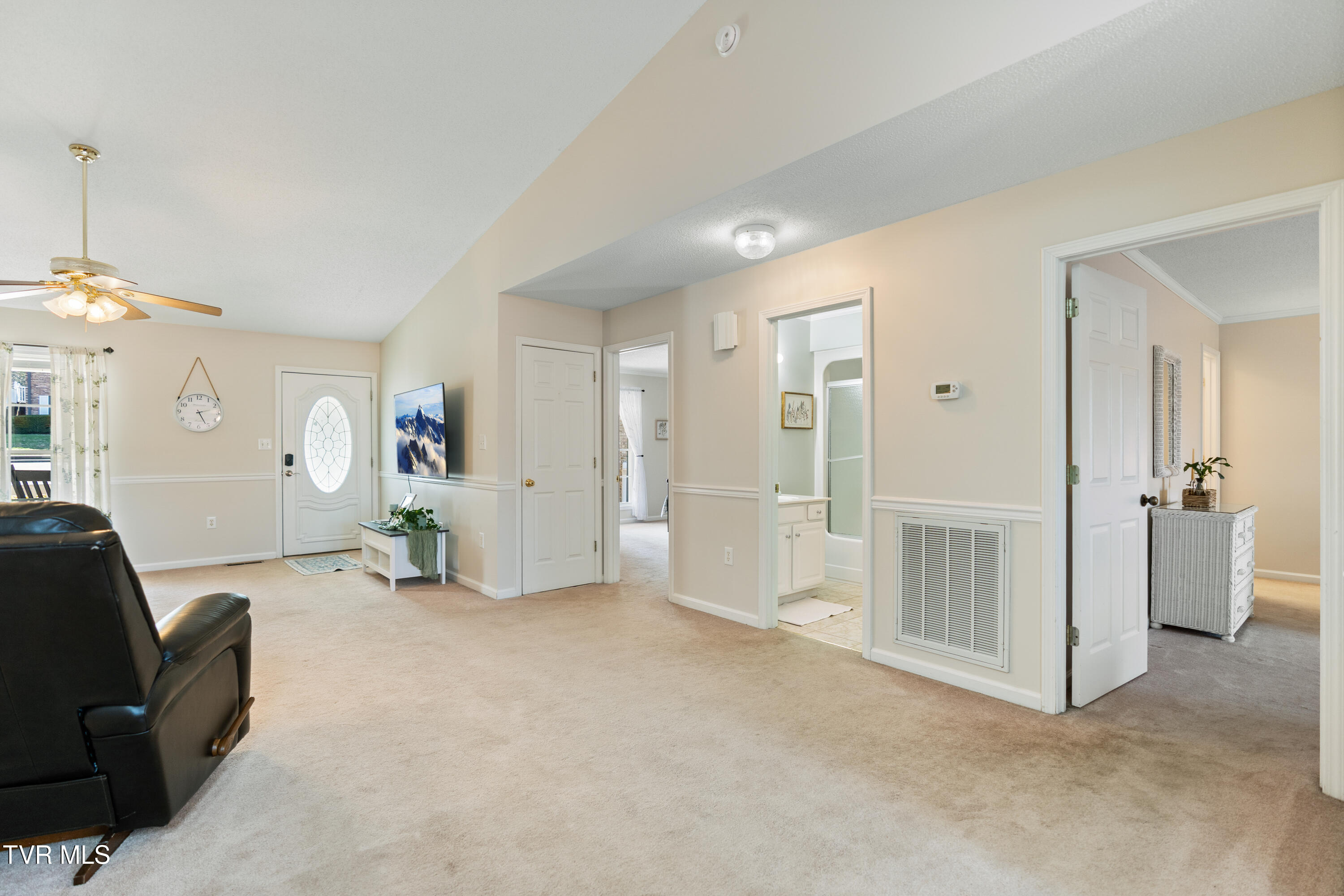 101 Crestview Drive Greeneville, TN 37745 - Photo 12 of 71 DSC08918