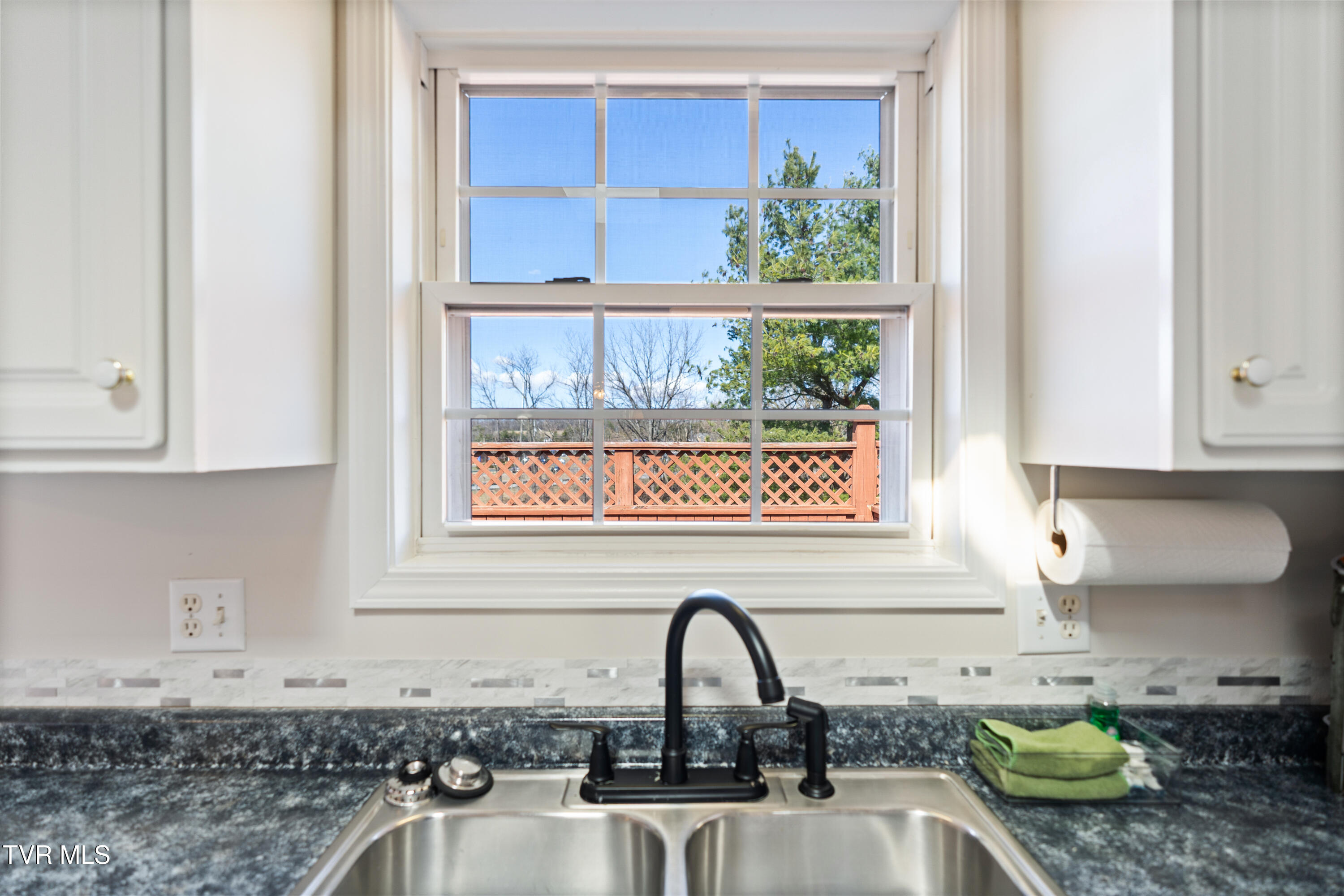 101 Crestview Drive Greeneville, TN 37745 - Photo 26 of 71 DSC08966