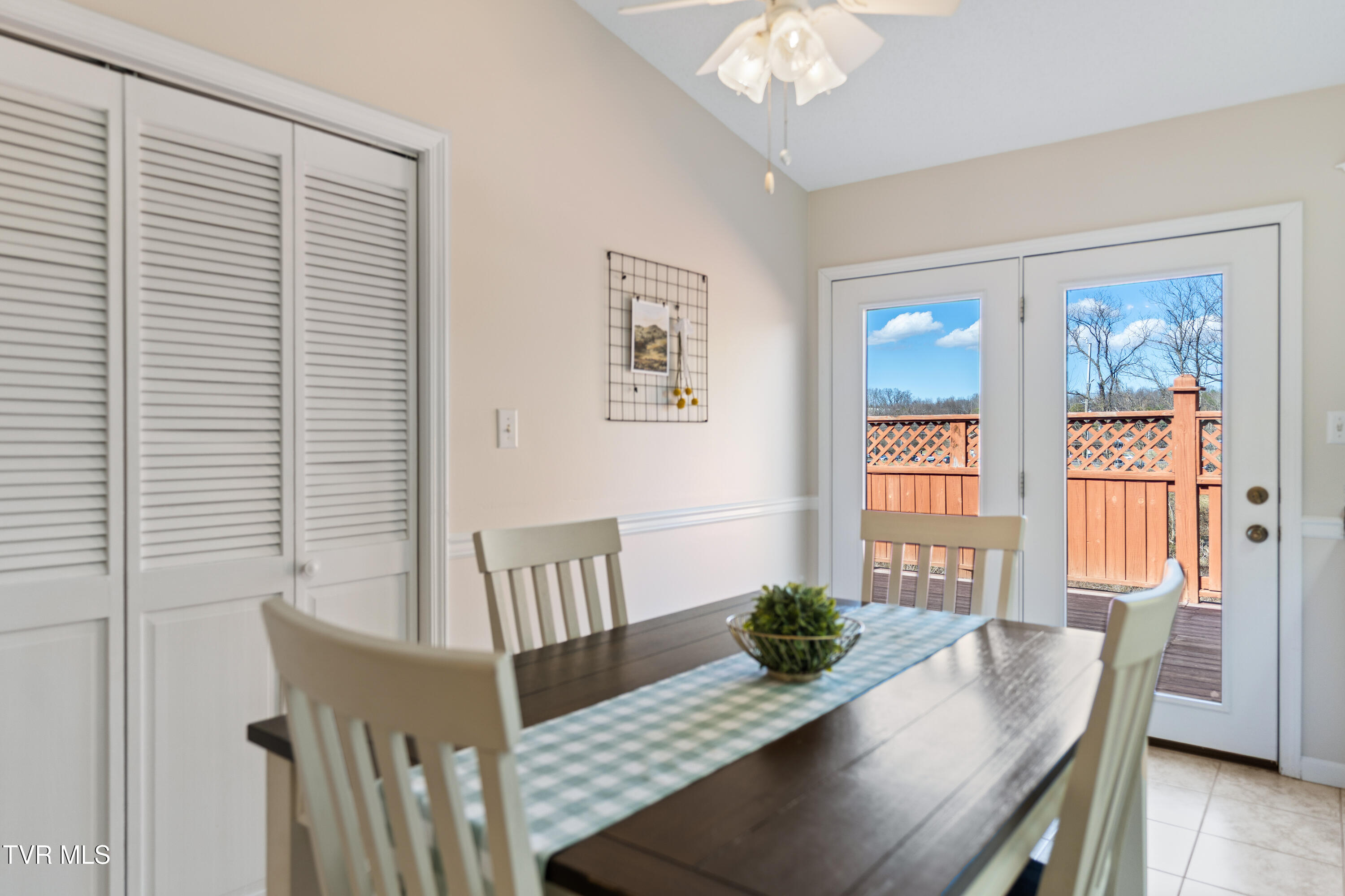 101 Crestview Drive Greeneville, TN 37745 - Photo 27 of 71 DSC08969