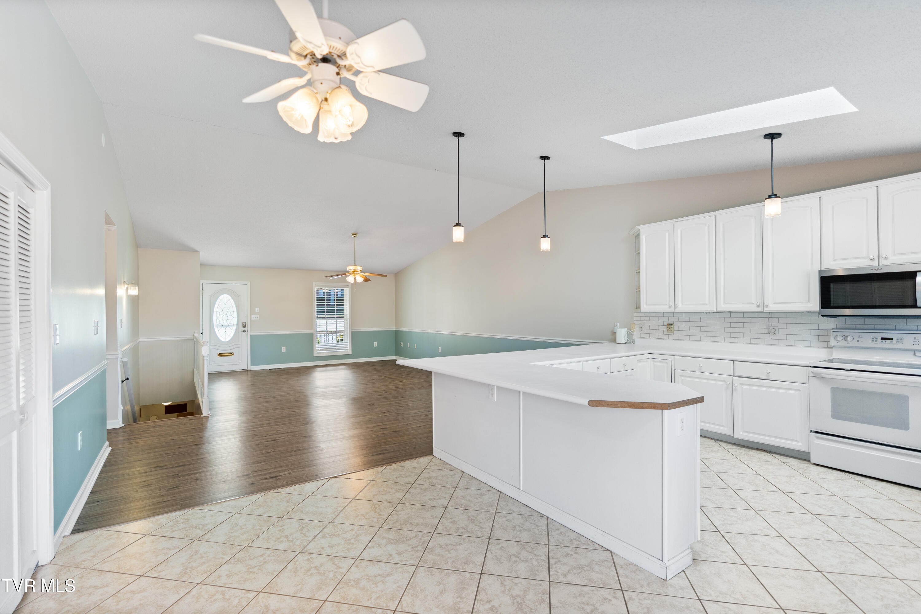 101 Crestview Drive Greeneville, TN 37745 - Photo 46 of 71 DSC09041