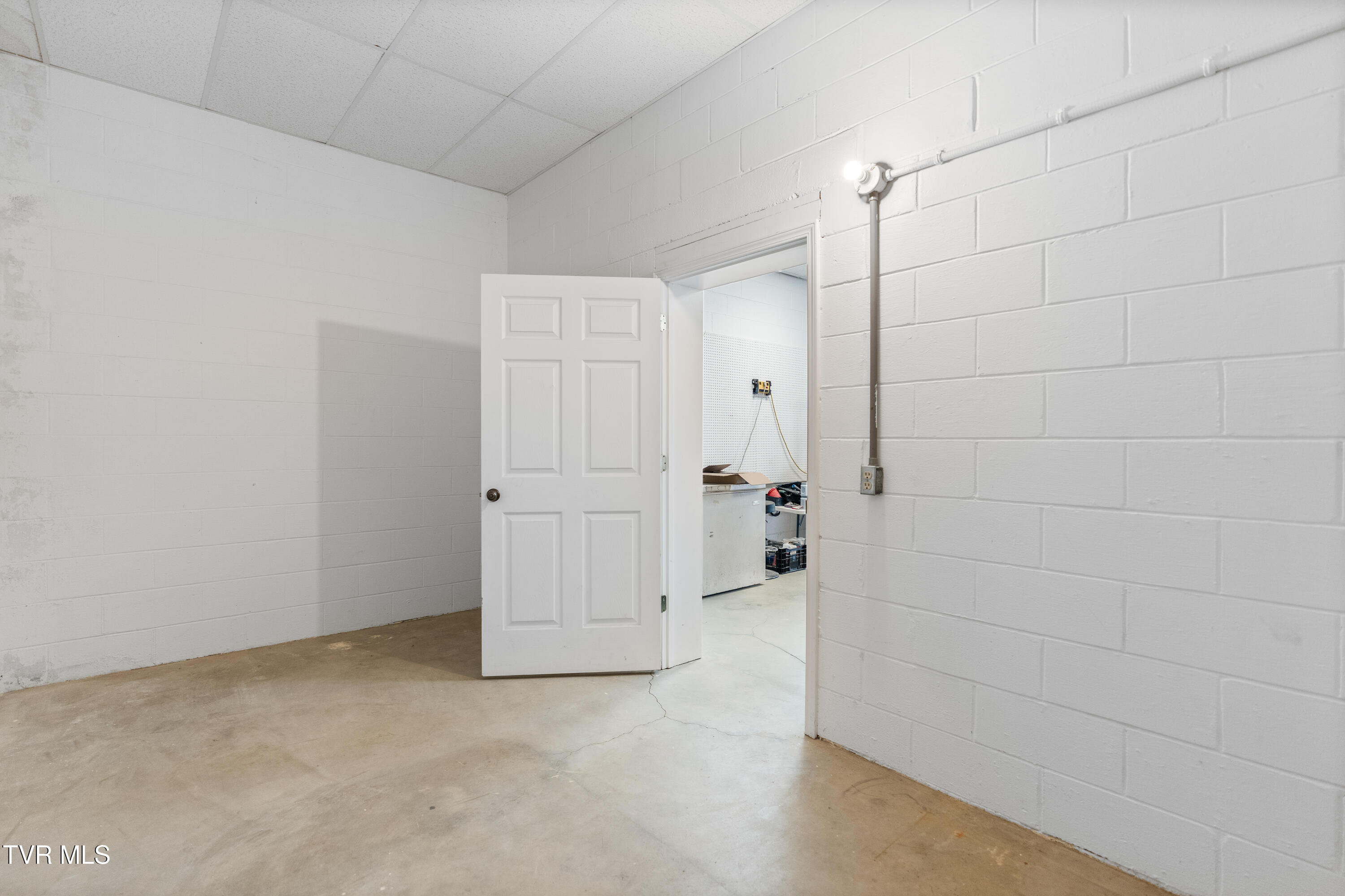 101 Crestview Drive Greeneville, TN 37745 - Photo 63 of 71 DSC09092