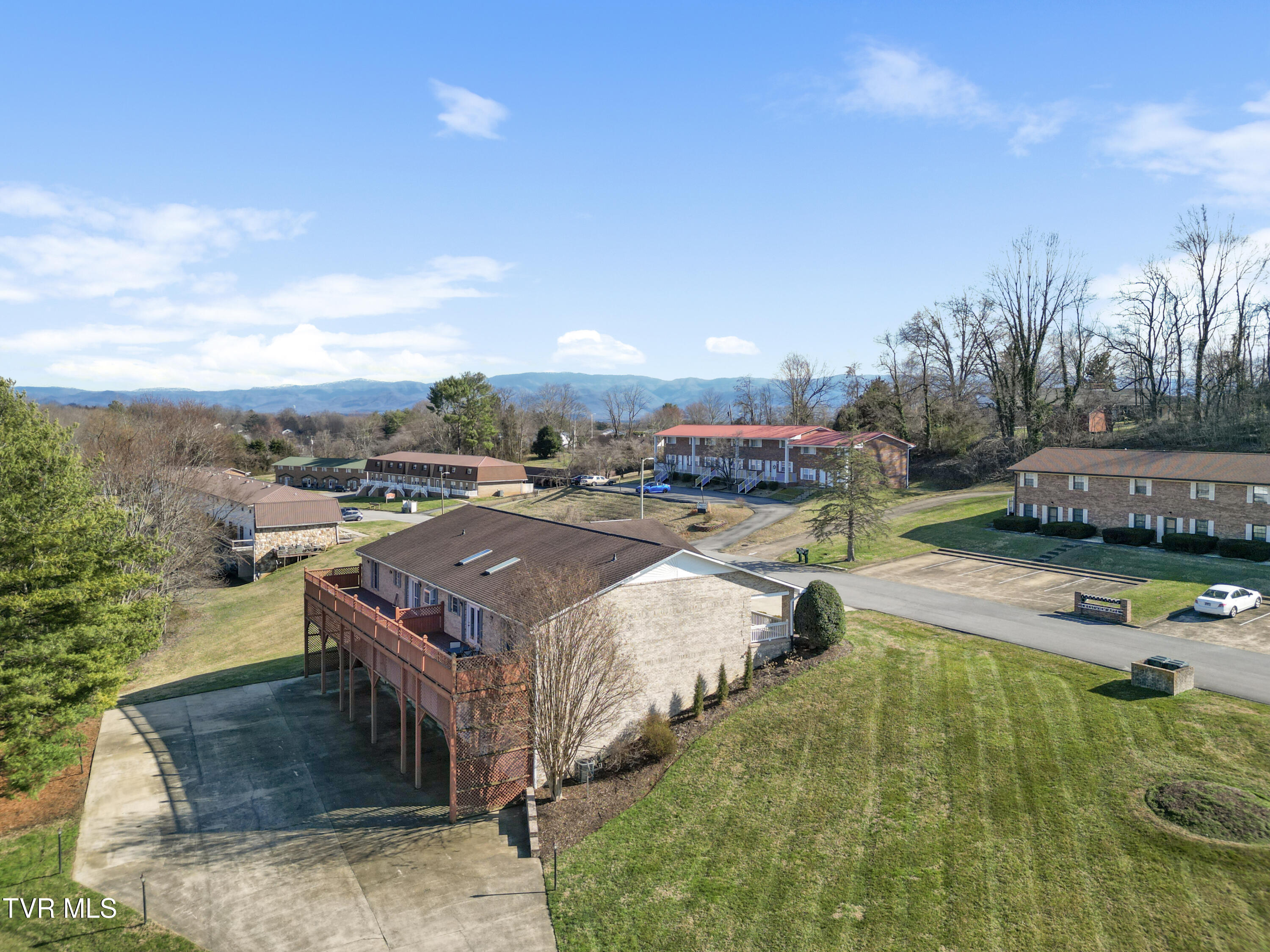 101 Crestview Drive Greeneville, TN 37745 - Photo 9 of 71 DJI_0122