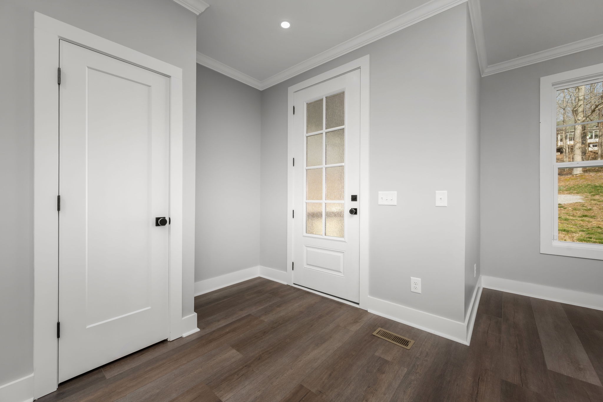 2093 Ferry Road Clarksville, TN 37040 - Photo 2 of 55 Gallery Image 2
