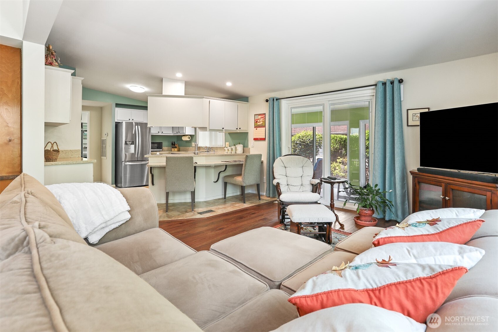 903 240th Place Southwest Bothell, WA 98021 - Photo 5 of 40