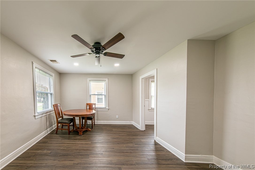 52 Henry Street Hampton, VA 23669 - Photo 4 of 23 Gallery Image 4