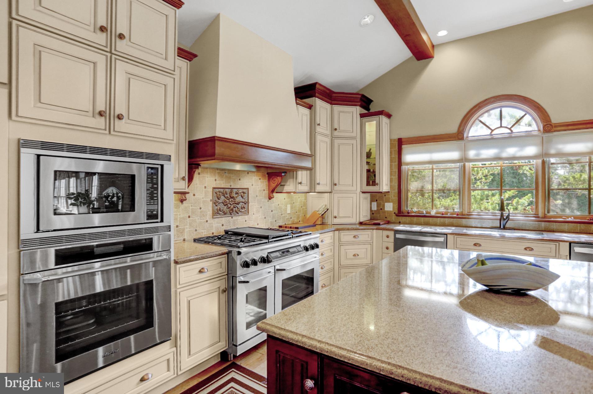 298 Heffner Road Wernersville, PA 19565 - Photo 16 of 58 Dacor Convection Wall Oven