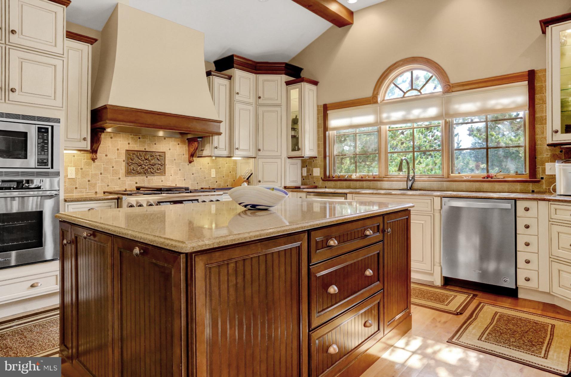 298 Heffner Road Wernersville, PA 19565 - Photo 19 of 58 Oversized "island with Granite Countertops