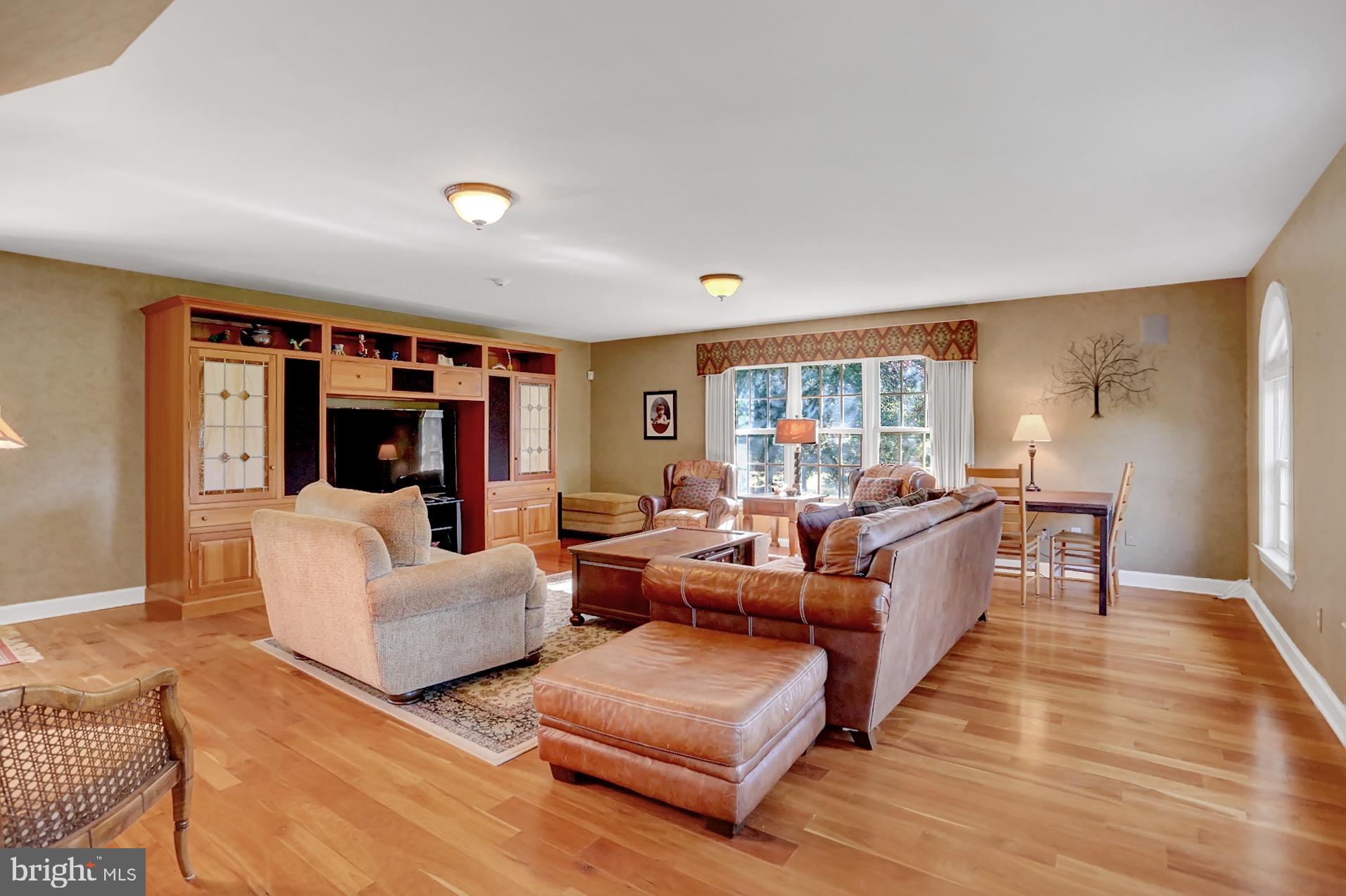 298 Heffner Road Wernersville, PA 19565 - Photo 31 of 58 Family Room