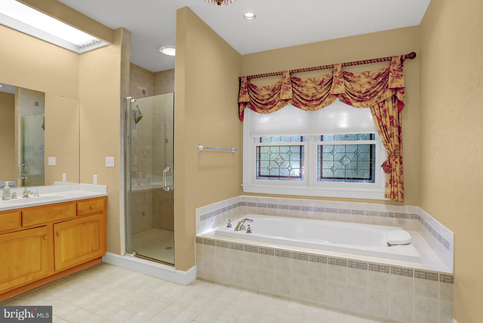 298 Heffner Road Wernersville, PA 19565 - Photo 36 of 58 Double Vanities