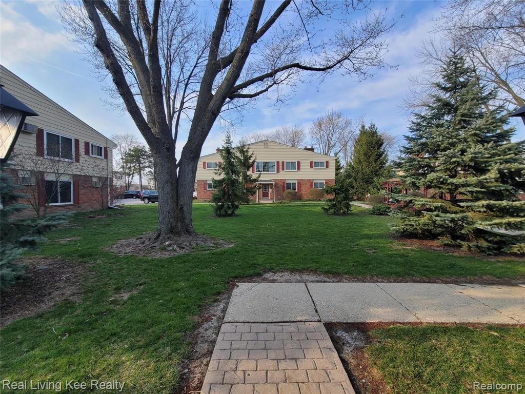 749 West Maple Road Clawson, MI 48017 - Photo 12 of 13