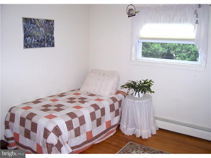 47 Bright Road Hatboro, PA 19040 - Photo 11 of 21 Bedroom 2
