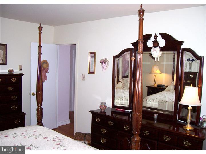 47 Bright Road Hatboro, PA 19040 - Photo 10 of 21 Bedroom - Main