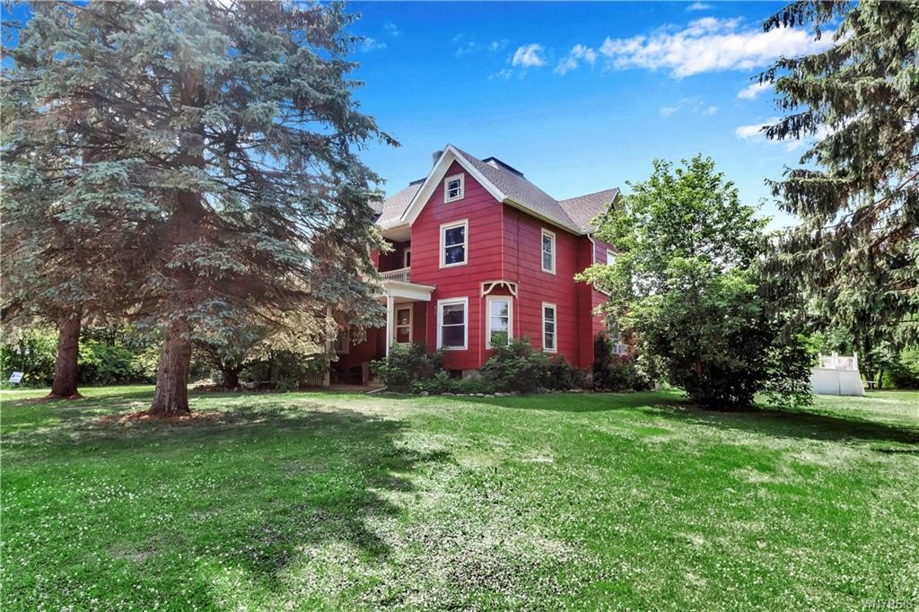 9450 Rochester Road Royalton, NY 14105 - Photo 1 of 1 front side view