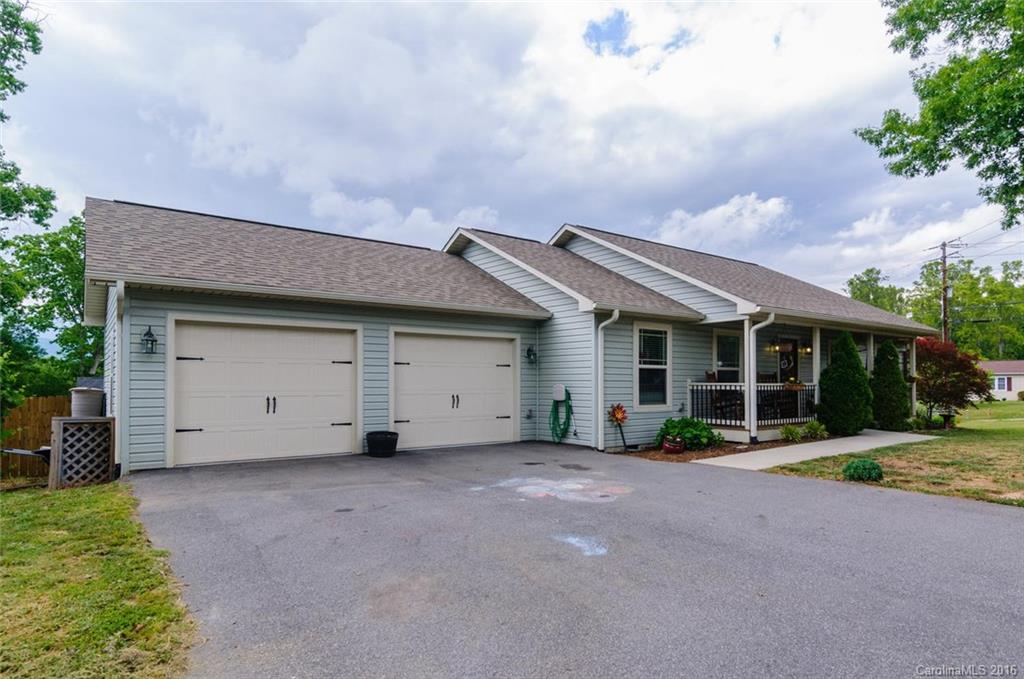 455 Liberty Road Candler, NC 28715 - Photo 3 of 23 Gallery Image 3